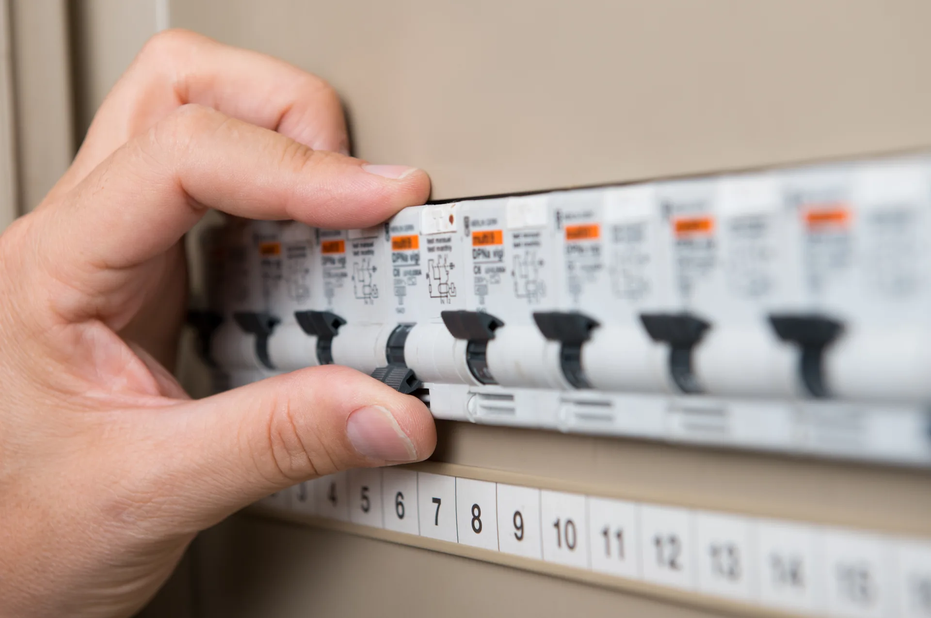 Electrician Tenambit, licensed electricians serving Tenambit